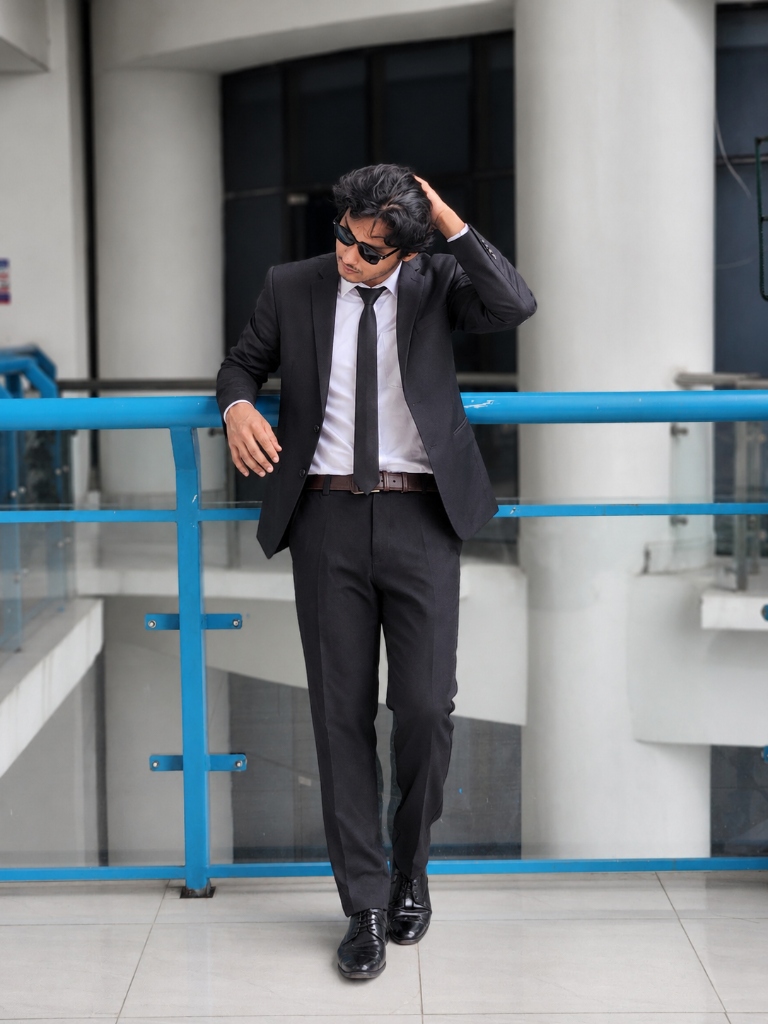 Shafim - Professional Pose